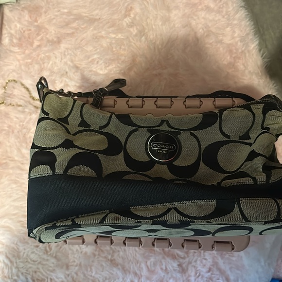 Authentic coach bag with matching shoes size 8 - Picture 4 of 5